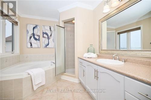 36 Natalie Court, Thorold, ON - Indoor Photo Showing Bathroom