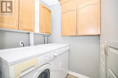 36 Natalie Court, Thorold, ON - Indoor Photo Showing Laundry Room