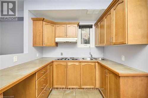 36 Natalie Court, Thorold, ON - Indoor Photo Showing Kitchen With Double Sink