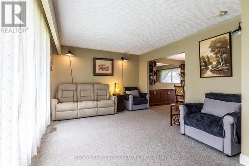 20 Ridout Street, Brockton, ON - Indoor Photo Showing Other Room