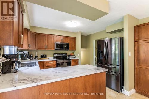 20 Ridout Street, Brockton, ON - Indoor Photo Showing Kitchen