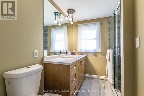 20 Ridout Street, Brockton, ON - Indoor Photo Showing Bathroom