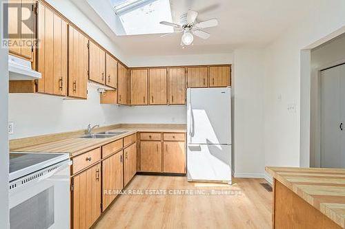 632 Main Street, Shelburne, ON - Indoor Photo Showing Kitchen With Double Sink