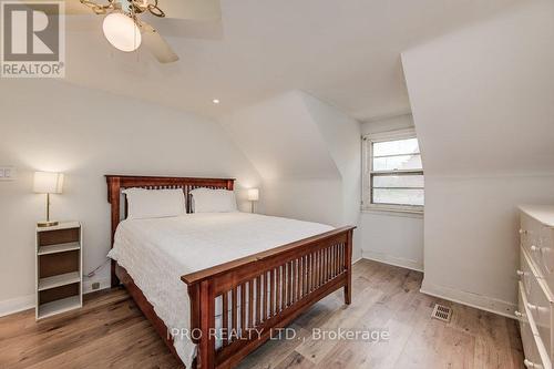 30 Elgin Street N, Cambridge, ON - Indoor Photo Showing Bedroom