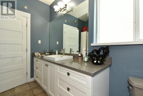 2592 Alpen Paradies Road Unit# #9, Blind Bay, BC - Indoor Photo Showing Bathroom