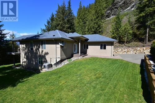 2592 Alpen Paradies Road Unit# #9, Blind Bay, BC - Outdoor