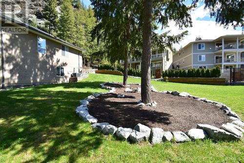 2592 Alpen Paradies Road Unit# #9, Blind Bay, BC - Outdoor