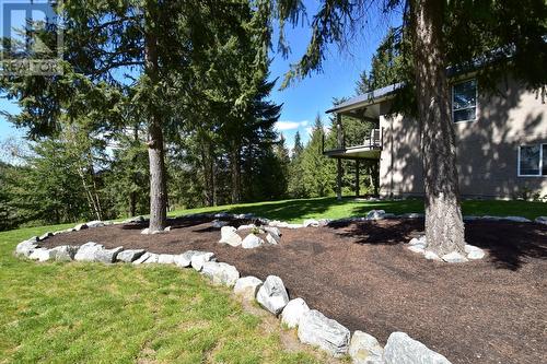 2592 Alpen Paradies Road Unit# #9, Blind Bay, BC - Outdoor