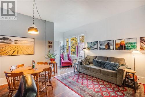 1004 Stanley Street, Nelson, BC - Indoor Photo Showing Living Room