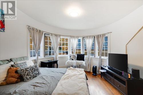 1004 Stanley Street, Nelson, BC - Indoor Photo Showing Bedroom