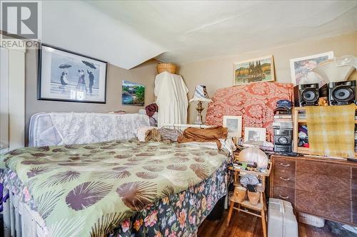 1004 Stanley Street, Nelson, BC - Indoor Photo Showing Bedroom