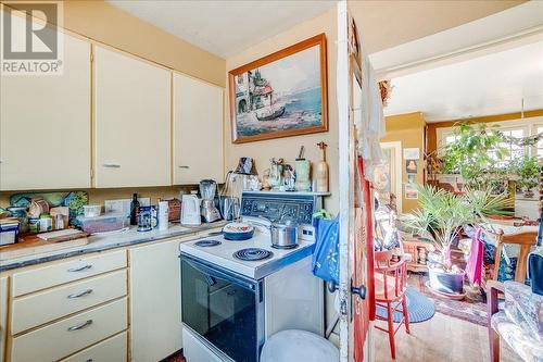 1004 Stanley Street, Nelson, BC - Indoor Photo Showing Kitchen