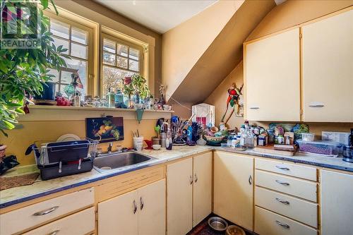 1004 Stanley Street, Nelson, BC - Indoor