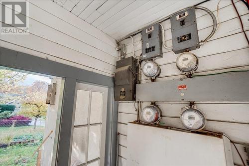 1004 Stanley Street, Nelson, BC - Indoor Photo Showing Garage