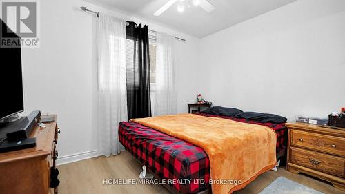 62 Sutherland Avenue, Brampton, ON - Indoor Photo Showing Bedroom