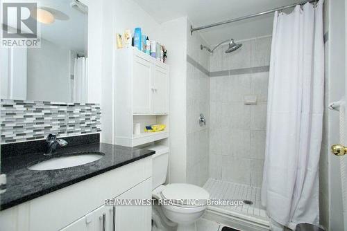 501 - 7405 Goreway Drive, Mississauga, ON - Indoor Photo Showing Bathroom