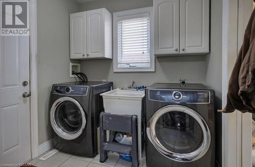 416 Lakeview Drive, Woodstock, ON - Indoor Photo Showing Laundry Room