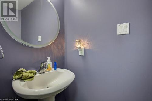 416 Lakeview Drive, Woodstock, ON - Indoor Photo Showing Bathroom