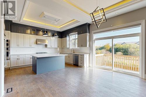 45 Bremner Street W, Whitby, ON - Indoor Photo Showing Kitchen With Upgraded Kitchen