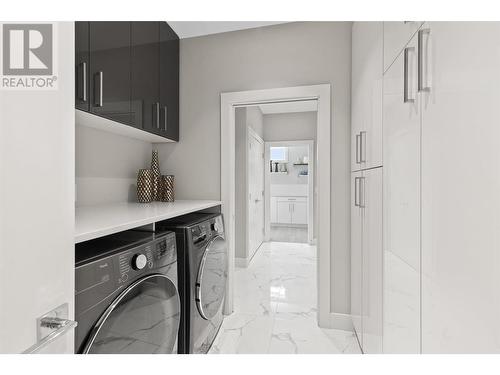 545 Barra Lane, Kelowna, BC - Indoor Photo Showing Laundry Room