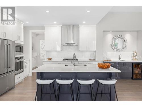 545 Barra Lane, Kelowna, BC - Indoor Photo Showing Kitchen With Upgraded Kitchen