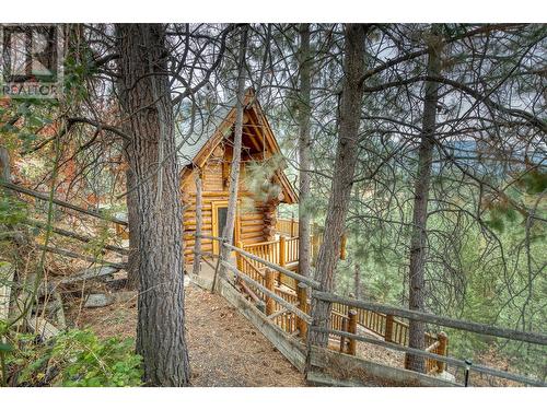 2084 Pinewinds Place, Okanagan Falls, BC - Outdoor