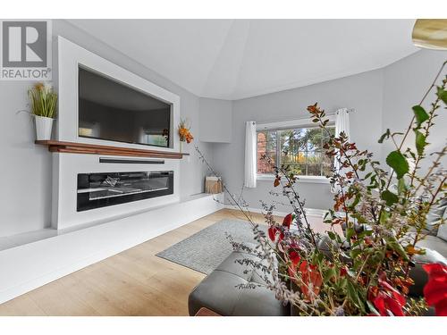 2084 Pinewinds Place, Okanagan Falls, BC - Indoor Photo Showing Living Room With Fireplace