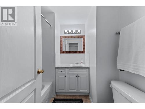 2084 Pinewinds Place, Okanagan Falls, BC - Indoor Photo Showing Bathroom