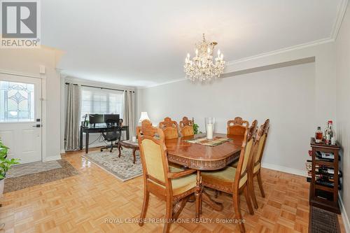 18 Mainland Crescent, Vaughan, ON - Indoor Photo Showing Dining Room