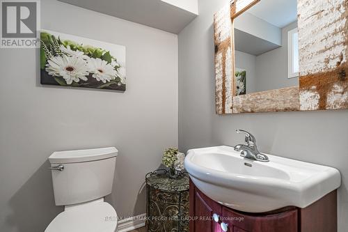 65 Melrose Avenue, Barrie, ON - Indoor Photo Showing Bathroom