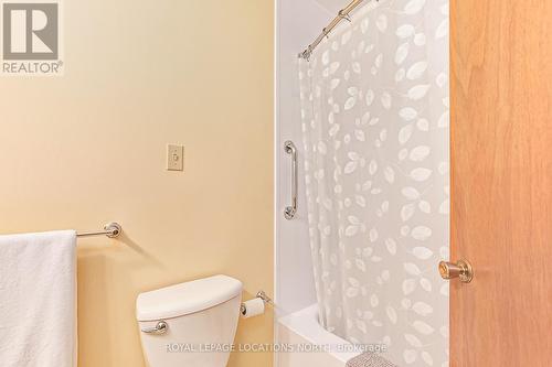 54 Townley Street, Clearview, ON - Indoor Photo Showing Bathroom