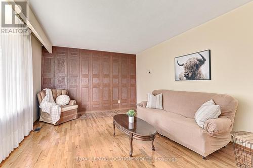 54 Townley Street, Clearview, ON - Indoor Photo Showing Living Room