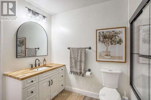 915 Dalhousie Drive, London, ON - Indoor Photo Showing Bathroom