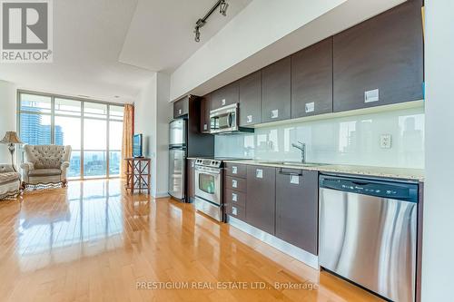 3704 - 33 Charles Street E, Toronto, ON - Indoor Photo Showing Kitchen