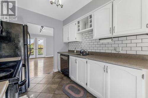 93D Newtown Road, St. John'S, NL - Indoor Photo Showing Kitchen