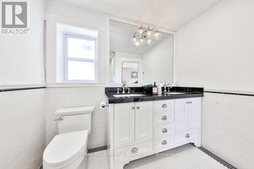 1567 Steveles Crescent, Mississauga, ON - Indoor Photo Showing Bathroom