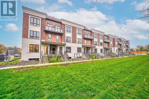 Th11 - 4015 Hickory Drive, Mississauga, ON - Outdoor With Facade