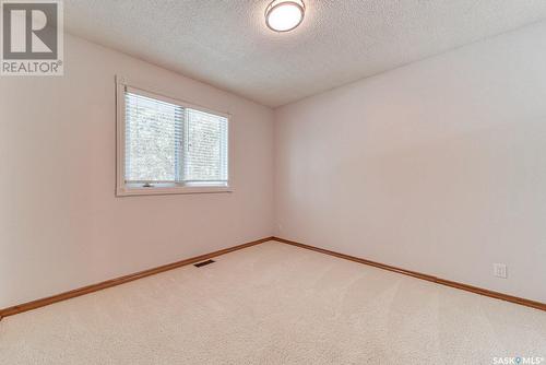 251 Halifax Street N, Regina, SK - Indoor Photo Showing Other Room