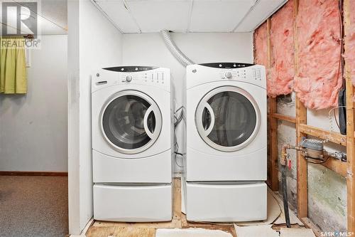 417 H Avenue N, Saskatoon, SK - Indoor Photo Showing Laundry Room