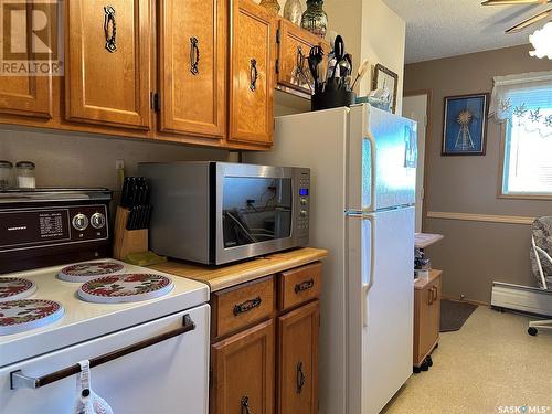 101 D 1350 Gordon Road, Moose Jaw, SK - Indoor Photo Showing Kitchen