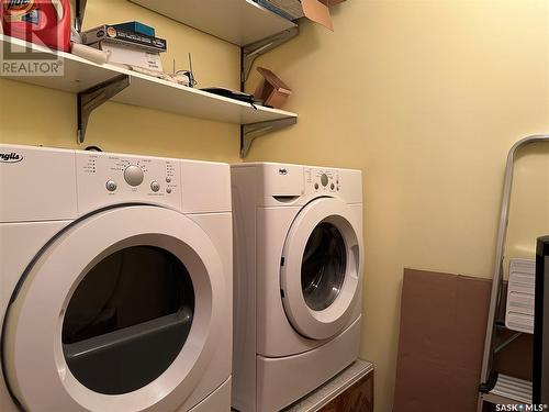 101 D 1350 Gordon Road, Moose Jaw, SK - Indoor Photo Showing Laundry Room