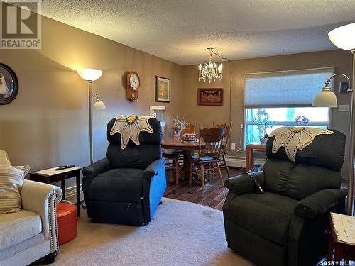 101 D 1350 Gordon Road, Moose Jaw, SK - Indoor Photo Showing Living Room