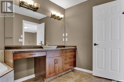 2433 Jameson Crescent, Regina, SK - Indoor Photo Showing Bathroom