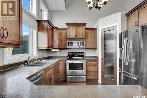 2433 Jameson Crescent, Regina, SK - Indoor Photo Showing Kitchen With Double Sink