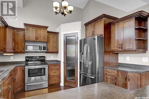 2433 Jameson Crescent, Regina, SK - Indoor Photo Showing Kitchen