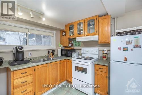 1436 Boyer Road, Ottawa, ON - Indoor Photo Showing Kitchen With Double Sink