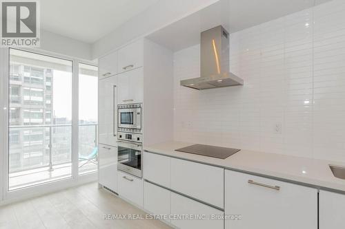 3506 - 2221 Yonge Street, Toronto, ON - Indoor Photo Showing Kitchen