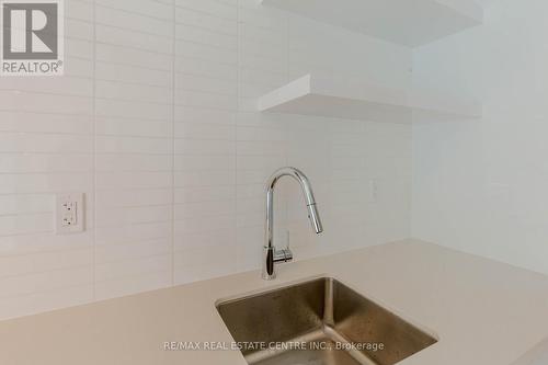 3506 - 2221 Yonge Street, Toronto, ON - Indoor Photo Showing Kitchen