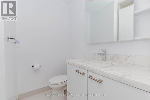 3506 - 2221 Yonge Street, Toronto, ON - Indoor Photo Showing Bathroom