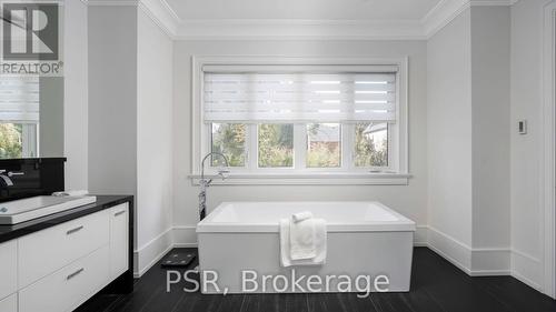 14 Tregellis Road, Toronto, ON - Indoor Photo Showing Bathroom